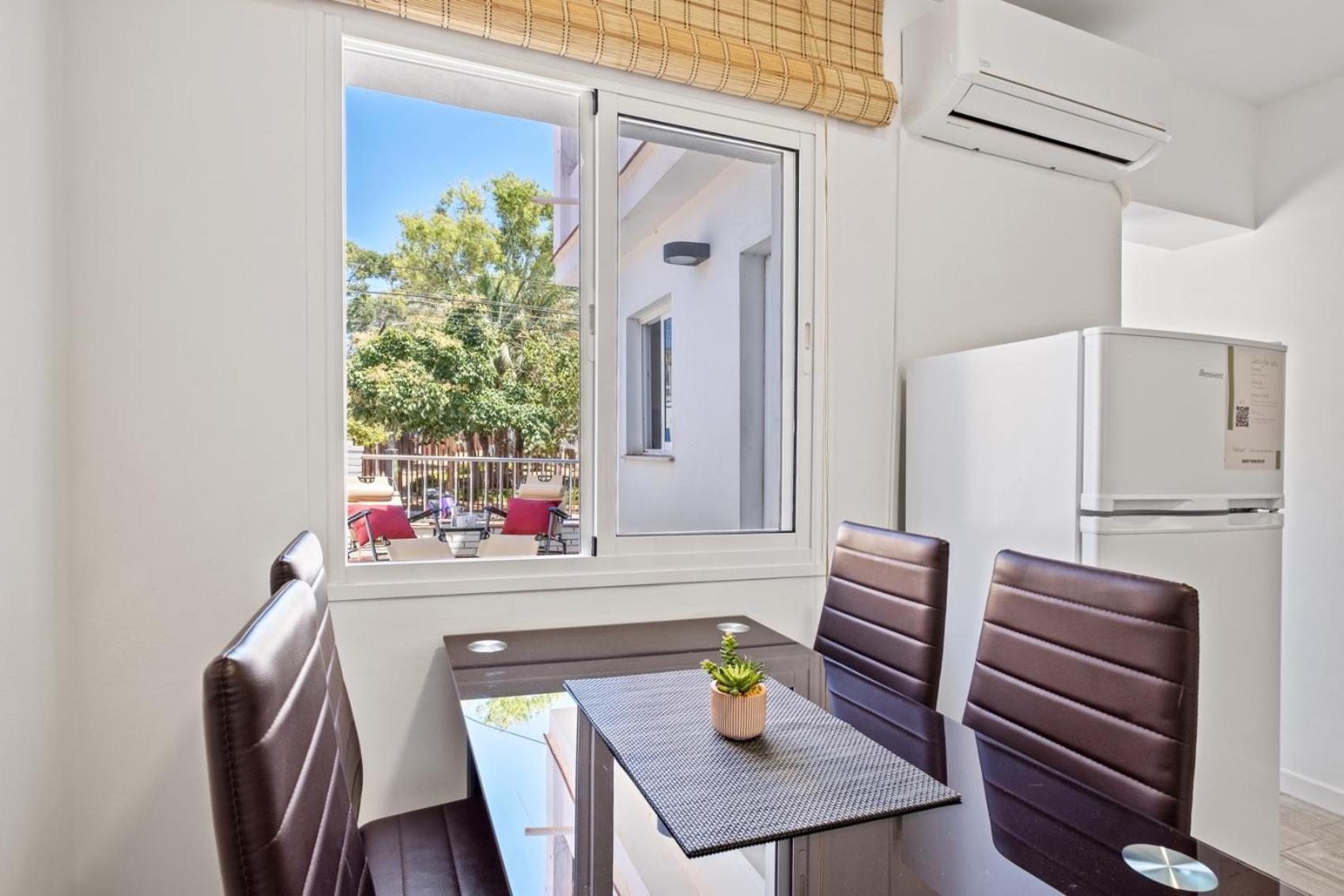 Apartamento En La Playa Con Terraza Малага Экстерьер фото