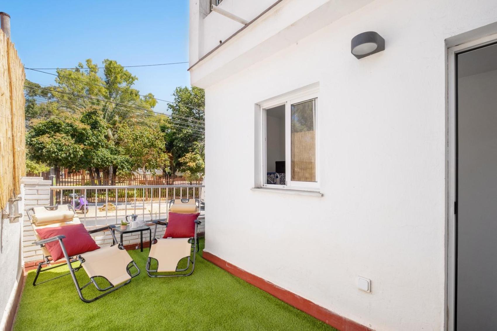 Apartamento En La Playa Con Terraza Малага Экстерьер фото