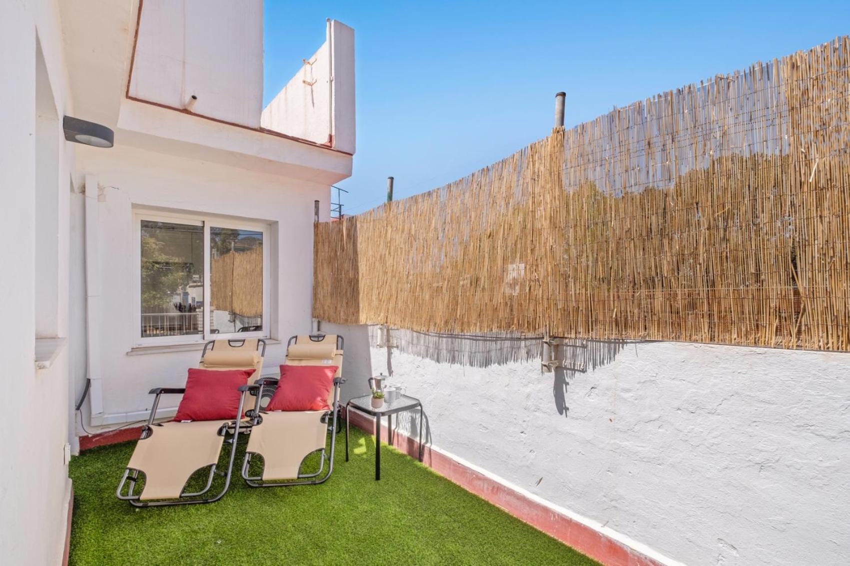 Apartamento En La Playa Con Terraza Малага Экстерьер фото