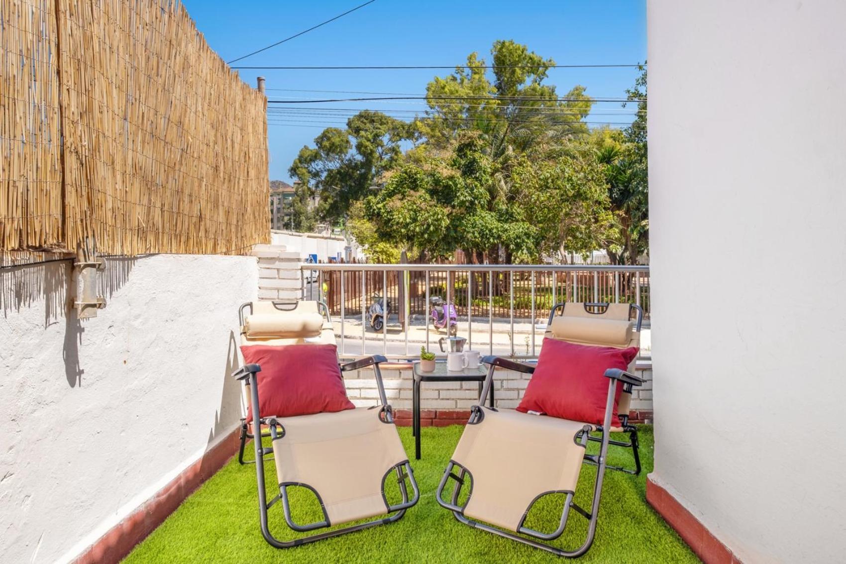 Apartamento En La Playa Con Terraza Малага Экстерьер фото