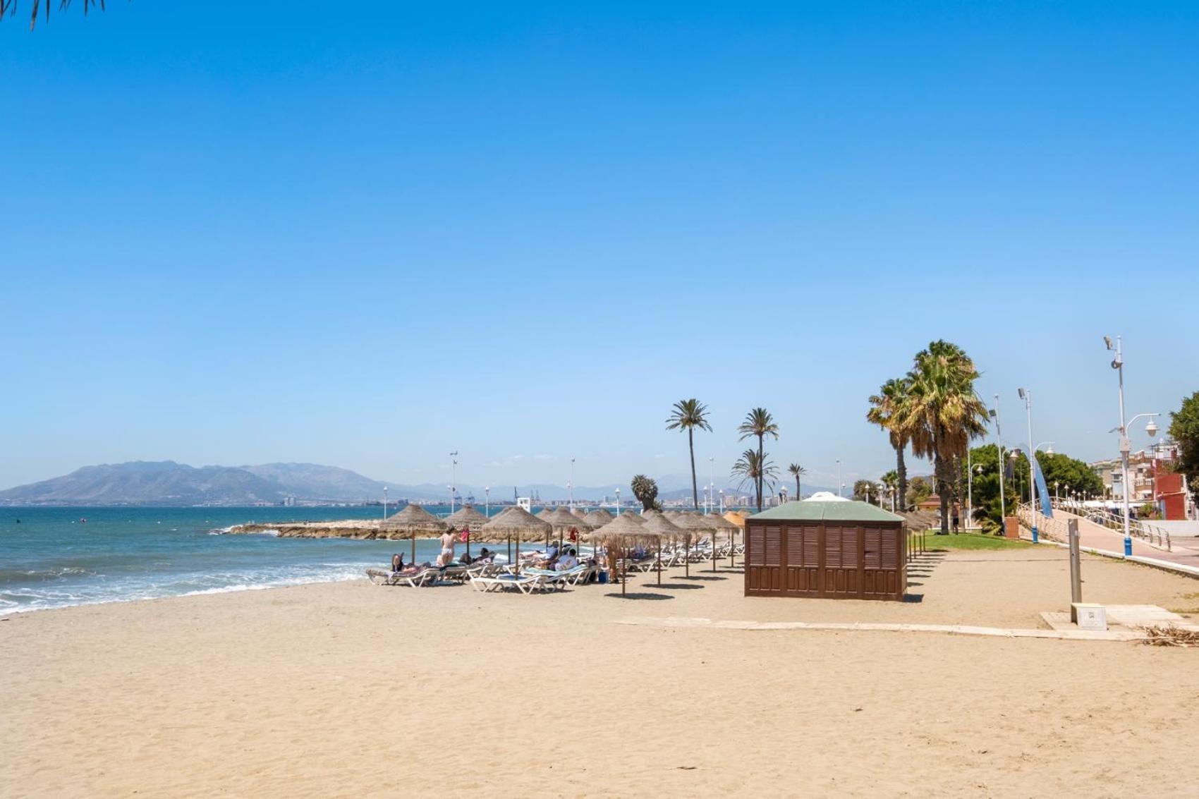 Apartamento En La Playa Con Terraza Малага Экстерьер фото