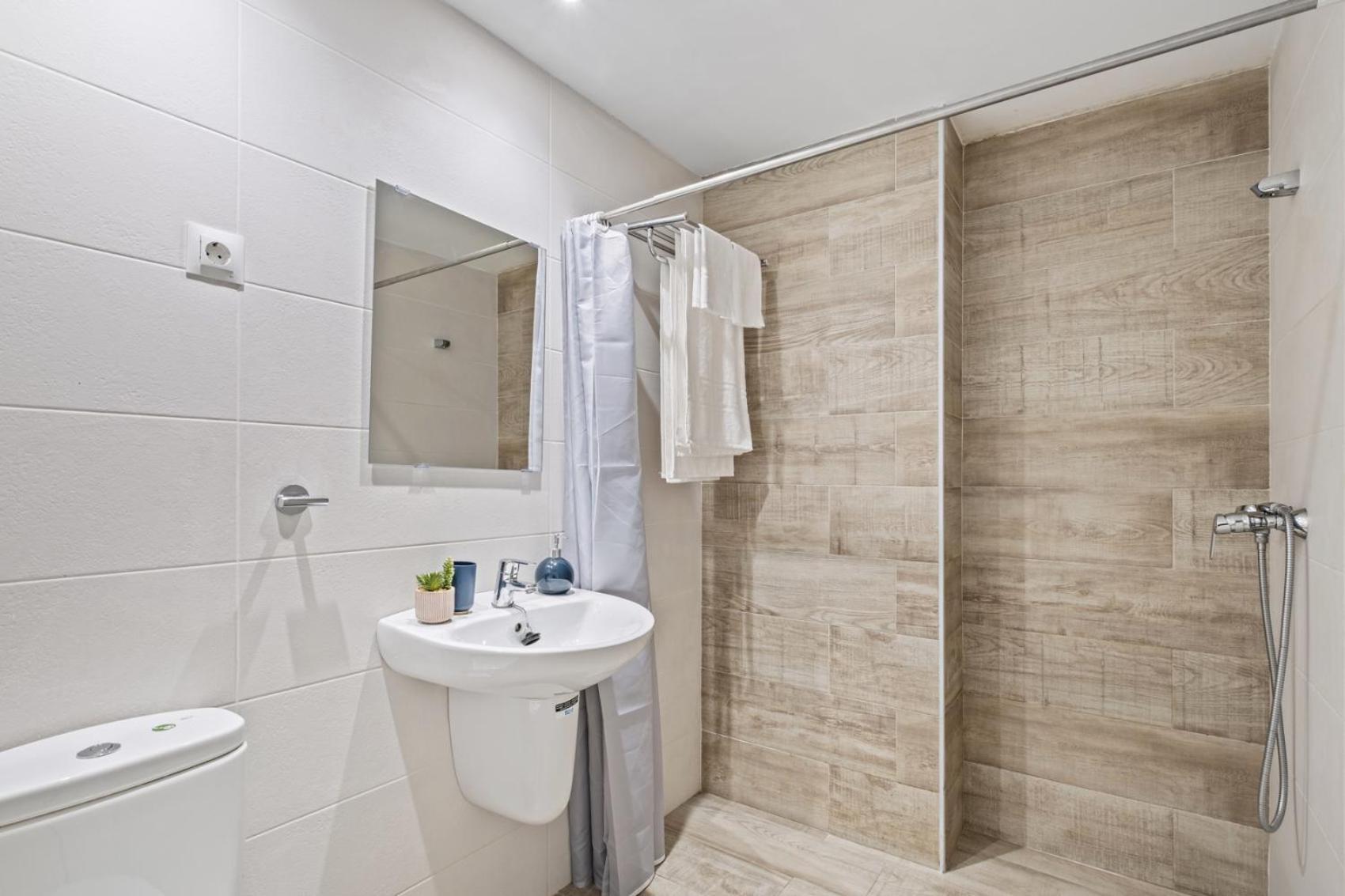 Apartamento En La Playa Con Terraza Малага Экстерьер фото